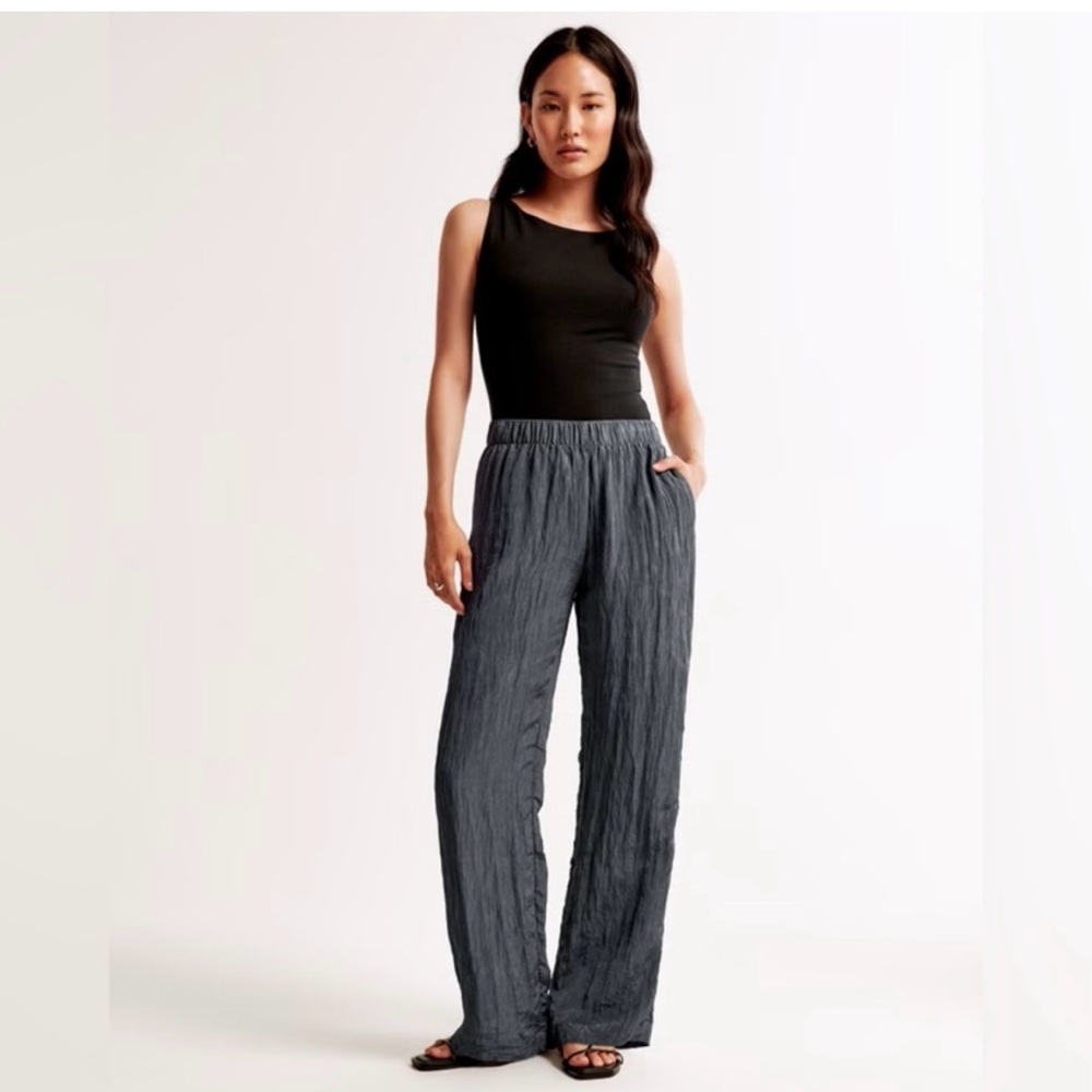 Abercrombie - textured pull on pant